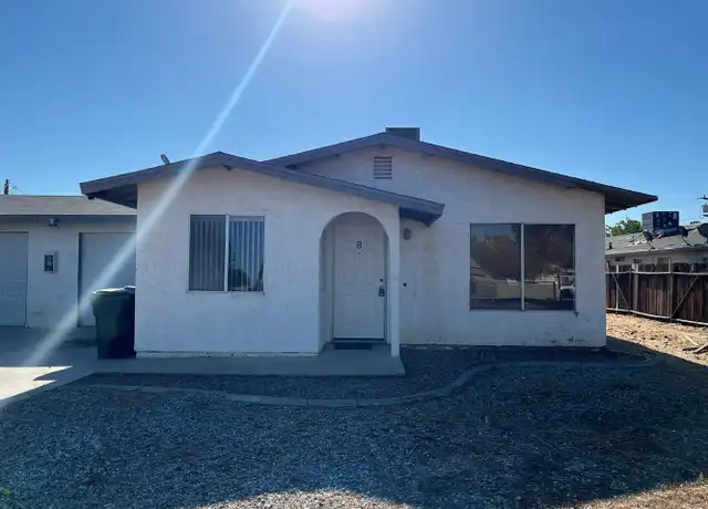 Property at 13117 Mohawk Rd Unit B, Apple Valley, CA, 92308, 2 beds, 1 bath, [object Object]