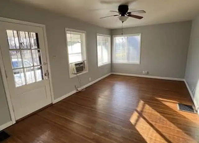Property at 3842 E Pleasant Run Parkway North Dr, Indianapolis, IN, 46201, 1 bed, 1 bath, [object Object]