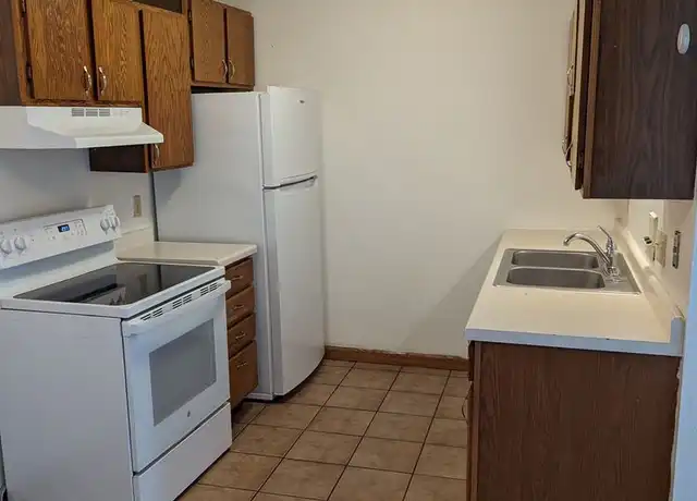 Property at 1014 E Saint Germain St, Saint Cloud, MN, 56304, 2 beds, 1 bath, [object Object]