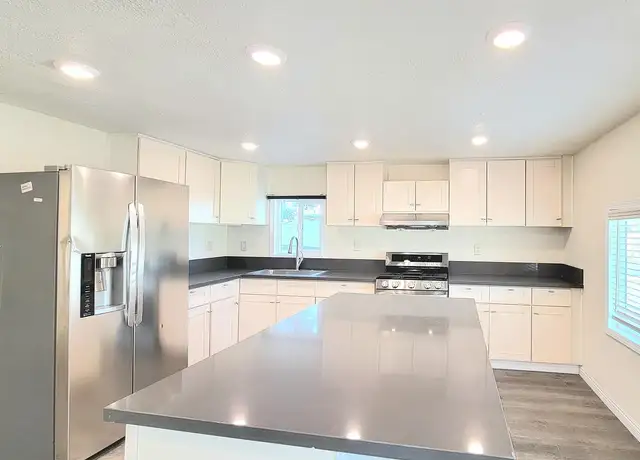 Photo of 12821 4th St, Yucaipa, CA 92399