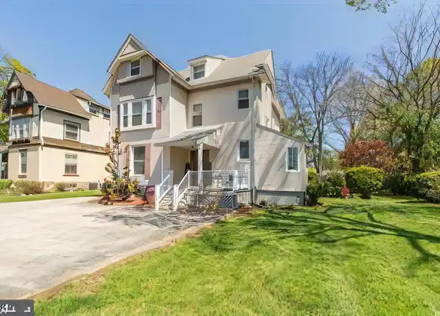 Property at 453 W Lancaster Ave Unit 1, Haverford, PA, 19041, 3 beds, 1.5 baths, [object Object]