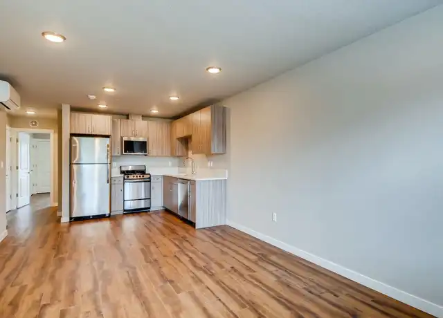 Property at 4950 NE 7th Ave Unit 201, Portland, OR, 97211, 2 beds, 1 bath, [object Object]