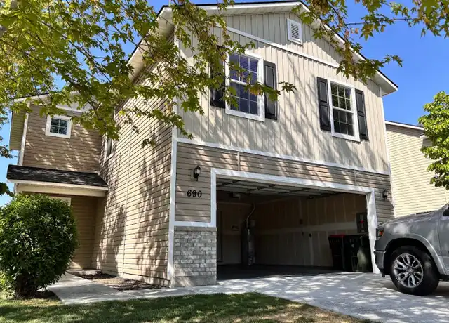 Property at 690 W Ramsbrook St, Meridian, ID, 83646, 3 beds, 2.5 baths, [object Object]
