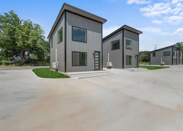 Property at 802 Old Wise Rd Unit 21, Bowie, TX, 76230, 1 bed, 1.5 baths, [object Object]
