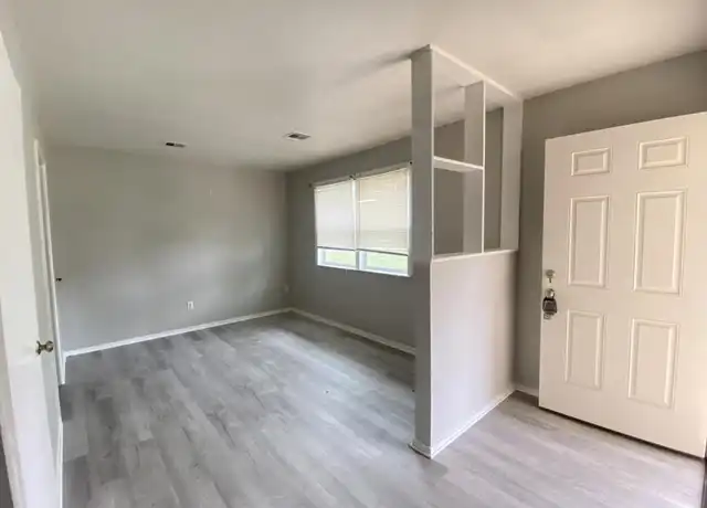 Property at 302 S Pine St, Taft, OK, 74463, 1 bed, 1 bath, [object Object]