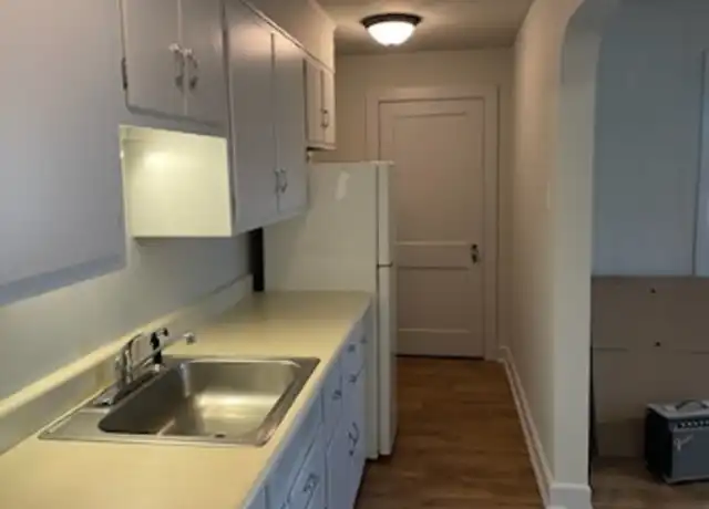 Property at 112 Broadway Apt 4, Hanover, PA, 17331, 1 bed, 1 bath, [object Object]