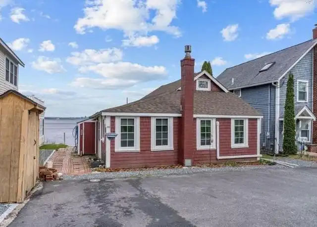 Property at 100 King Philip Ave, Bristol, RI, 02809, 2 beds, 1 bath, [object Object]