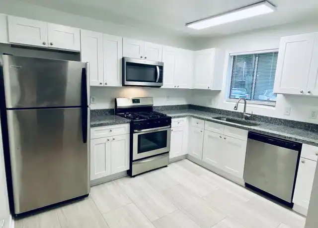 Property at 1570 Memorial Dr SE Unit B10, Atlanta, GA, 30317, 1 bed, 1 bath, [object Object]