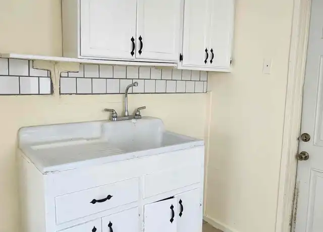 Property at 5721 Gage Ave, Bell Gardens, CA, 90201, 1 bed, 1 bath, [object Object]