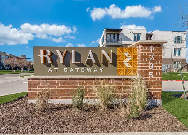 Photo of 1205 Gateway Blvd, Forney, TX 75126
