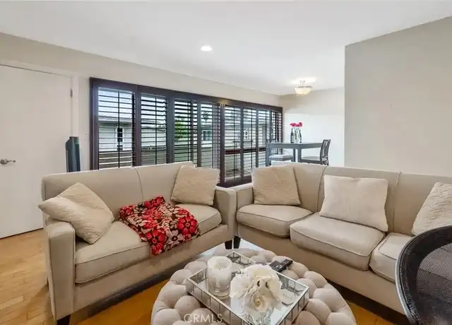 Property at 1720 Westcliff Dr #10, Newport Beach, CA, 92660, 1 bed, 1 bath, [object Object]