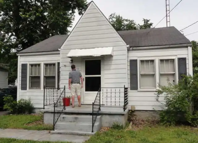 Property at 904 Cabell Dr, Bowling Green, KY, 42101, 3 beds, 1 bath, [object Object]