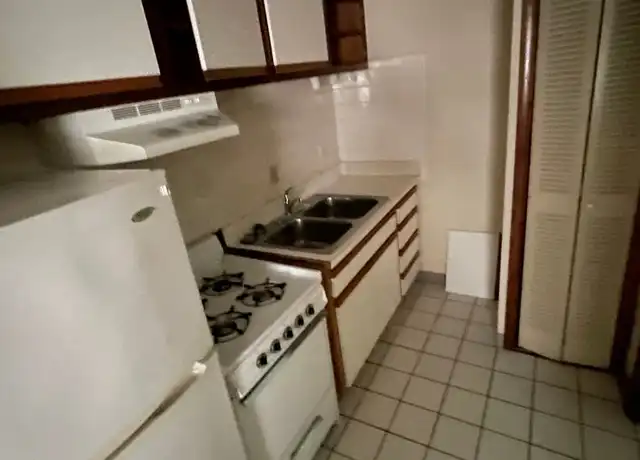 Property at 59 E Norwich Ave Unit D, Columbus, OH, 43201, 1 bed, 1 bath, [object Object]