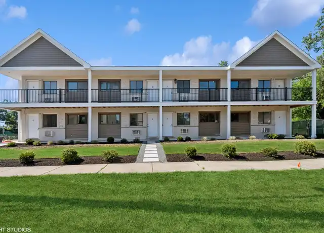 Property at 15701 Lamon Ave Unit 15701-01, Oak Forest, IL, 60452, 1 bed, 1 bath, [object Object]