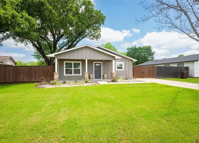 Property at 309 S Crockett St, Edgewood, TX, 75117, 3 beds, 2 baths, [object Object]