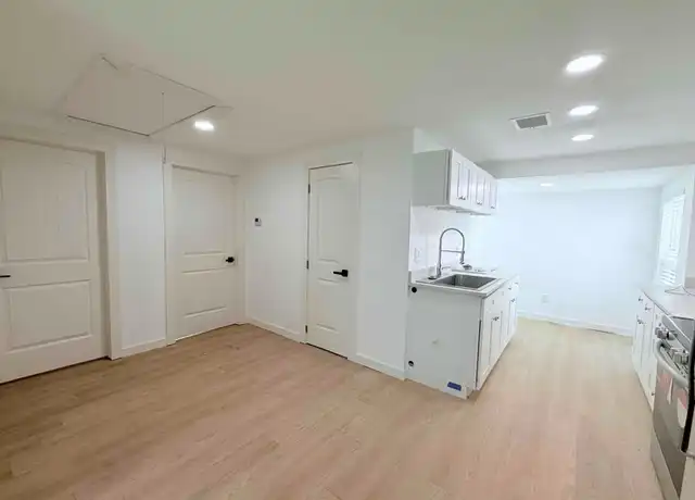 Property at 503 Canadian St Unit B, Houston, TX, 77009, 2 beds, 1 bath, [object Object]