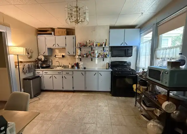 Property at 392 Windsor St Unit 1, Cambridge, MA, 02141, 2 beds, 1 bath, [object Object]