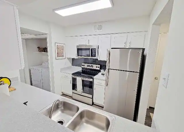 Property at 1130 Bear Creek Pkwy, Euless, TX, 76039, 1 bed, 1 bath, [object Object]