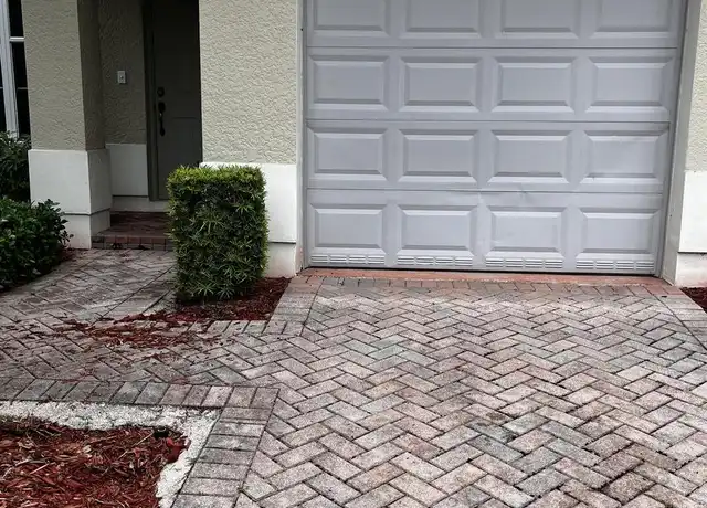 Property at 9956 E Villa Cir, Vero Beach, FL, 32966, 3 beds, 2.5 baths, [object Object]