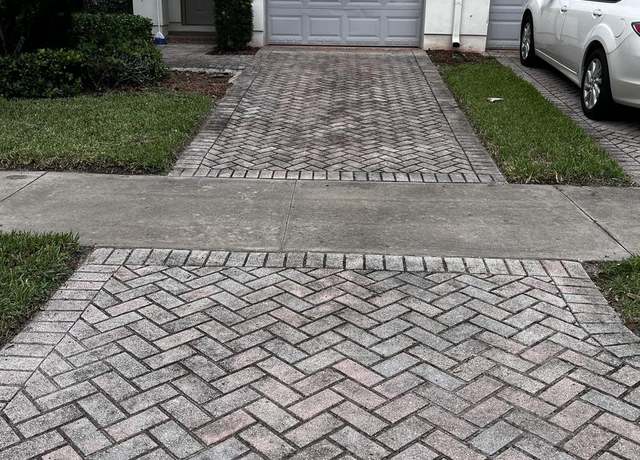 Photo of 9956 E Villa Cir, Vero Beach, FL 32966