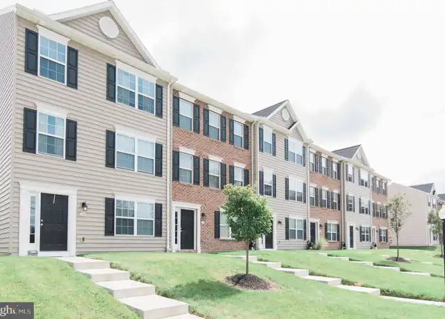 Property at 10 Breezewood Dr, Hanover, PA, 17331, 3 beds, 2.5 baths, [object Object]