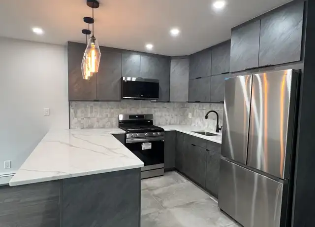 Property at 59-90 58th Ave Unit 3, Flushing, NY, 11378, 3 beds, 2 baths, [object Object]