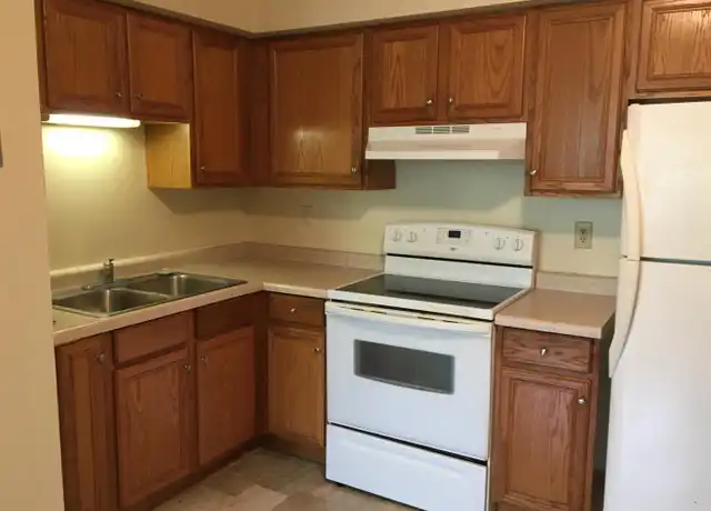 Property at 3321 Packer Dr Unit 204, Racine, WI, 53404, 2 beds, 1 bath, [object Object]