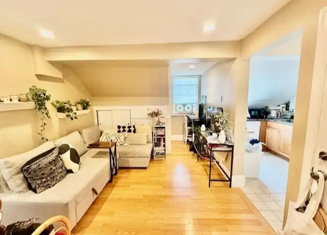 Property at 2 Derne St Unit 5, Boston, MA, 02114, 1 bed, 1 bath, [object Object]