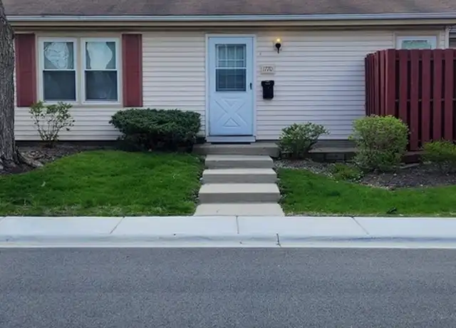 Property at 1770 Queensbury Cir, Hoffman Estates, IL, 60169, 3 beds, 1 bath, [object Object]