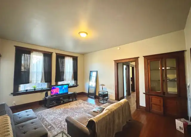 Property at 3405 Clifton Ave Unit 4, Cincinnati, OH, 45220, 3 beds, 1 bath, [object Object]