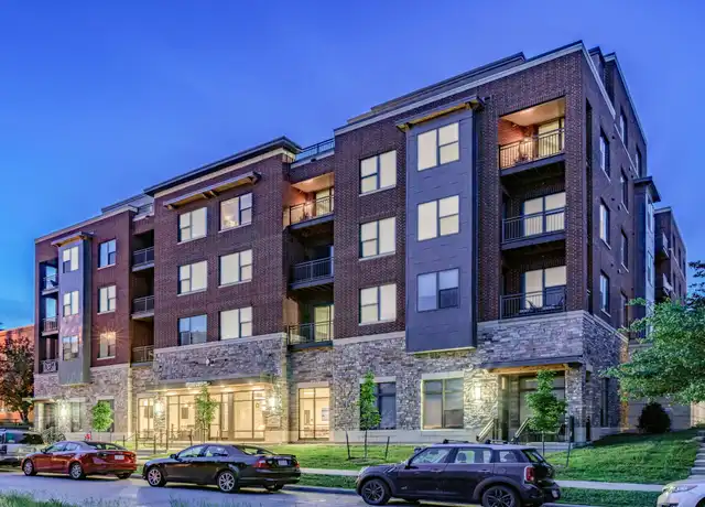 Property at Whistler Apartments - 416 Iowa Ave, Iowa City, IA, 52245, 2 beds, 2 baths, [object Object]