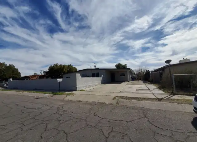 Property at 341 W Calle Margarita, Tucson, AZ, 85706, 4 beds, 2 baths, [object Object]