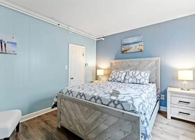 Property at 46 E Grand Ave, Old Orchard Beach, ME, 04064, 1 bed, 1 bath, [object Object]