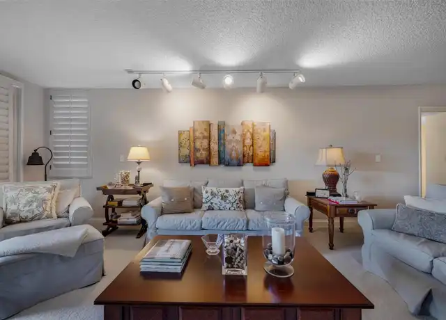 Property at 903 Cypress Grove Dr #102, Pompano Beach, FL, 33069, 3 beds, 2.5 baths, [object Object]
