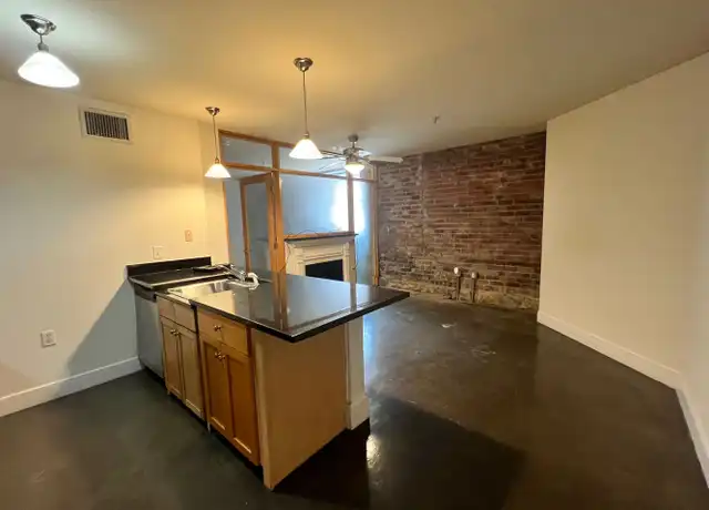 Property at 1321 E Main St Unit C03, Richmond, VA, 23219, 1 bed, 1 bath, [object Object]
