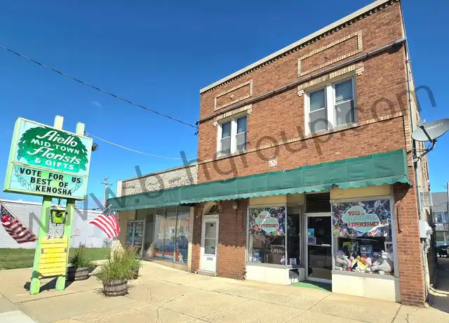 Property at 2106 52nd St Unit Lower, Kenosha, WI, 53140, 1 bed, 1 bath, [object Object]