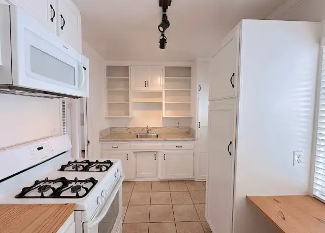 Property at 4756 1/2 Point Loma Ave Unit 4748, San Diego, CA, 92107, 2 beds, 1 bath, [object Object]