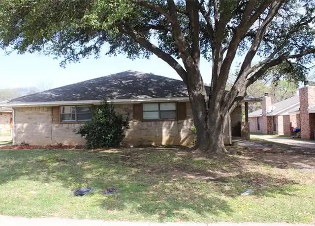 Property at 927 Bluebird Dr, Irving, TX, 75061, 3 beds, 2 baths, [object Object]