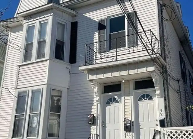 Property at 30 Fallon Ave Unit 2, Providence, RI, 02908, 2 beds, 1 bath, [object Object]