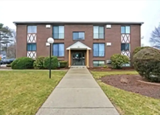 Property at 151 King St Unit 304C, Franklin, MA, 02038, 2 beds, 1 bath, [object Object]