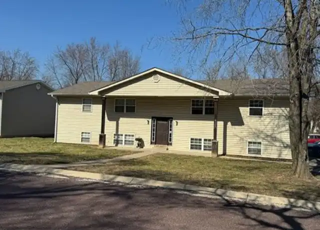 Property at 4357 W Bellview Dr Unit B, Columbia, MO, 65203, 2 beds, 1 bath, [object Object]