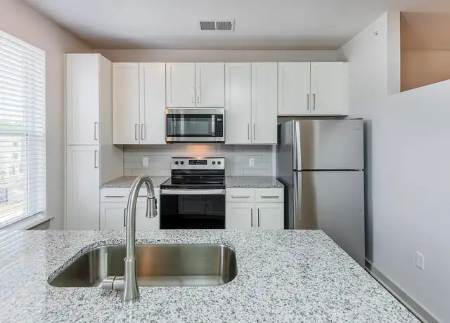 Property at Pine25 North End - 340 W 25th St, Charlotte, NC, 28206, 0-3 beds, 1-2.5 bath, [object Object]