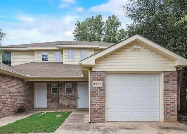 Property at 1237 Village Garden Dr, Azle, TX, 76020, 4 beds, 2 baths, [object Object]