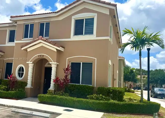 Property at 2418 SE 10th Ct, Homestead, FL, 33035, 4 beds, 3 baths, [object Object]