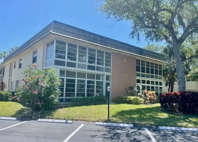 Property at 6 Vista Gardens Trl #201, Vero Beach, FL, 32962, 2 beds, 2 baths, [object Object]
