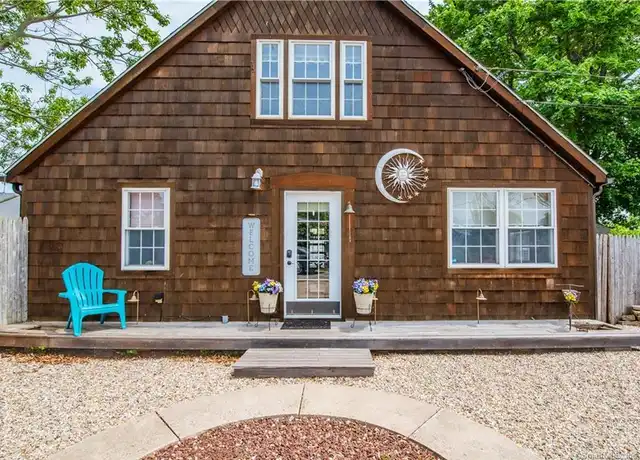Property at 11A Cove St, Old Saybrook, CT, 06475, 3 beds, 2 baths, [object Object]