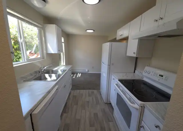 Property at 2412 S I St Unit 2, Tacoma, WA, 98405, 2 beds, 1 bath, [object Object]