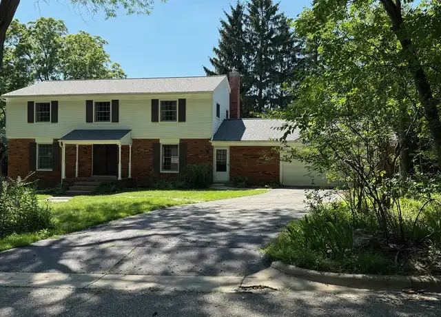 Property at 3925 Waldenwood Dr, Ann Arbor, MI, 48105, 4 beds, 3.5 baths, [object Object]