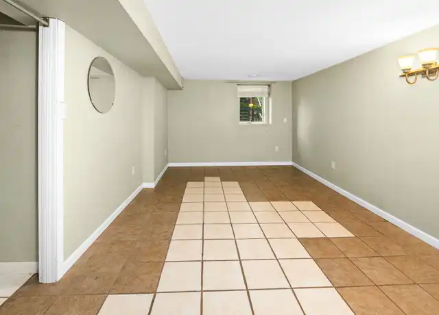 Property at 315 N 14th Ave E Unit 1, Duluth, MN, 55805, 5 beds, 2 baths, [object Object]