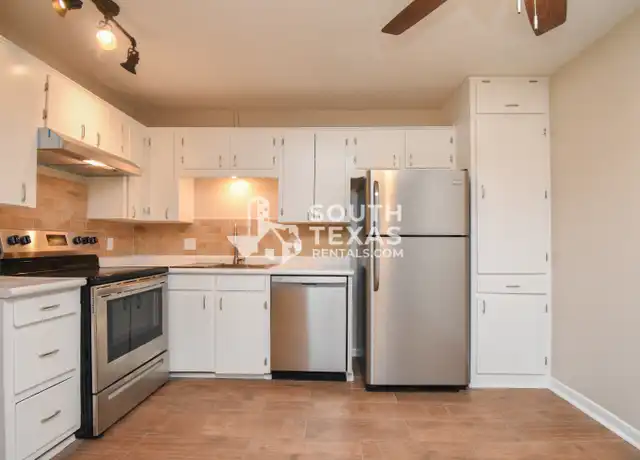 Property at 308 Westwood St Unit B, Victoria, TX, 77901, 2 beds, 1.5 baths, [object Object]